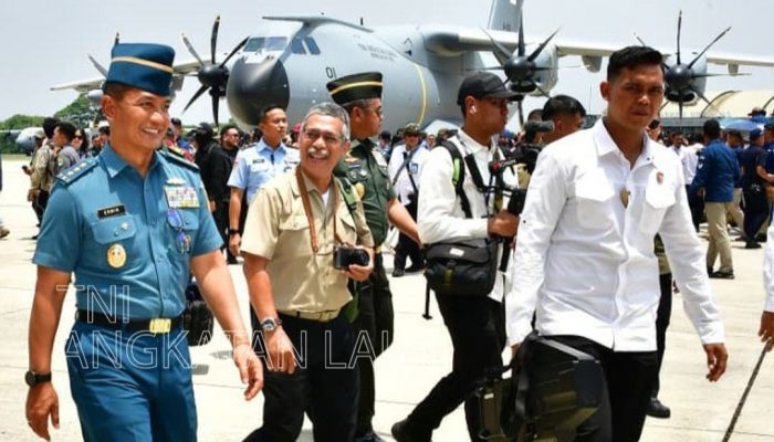Wakasal Hadiri Penyerahan Pesawat Airbus A400M/MRTT oleh Presiden Prabowo di Halim Perdanakusuma