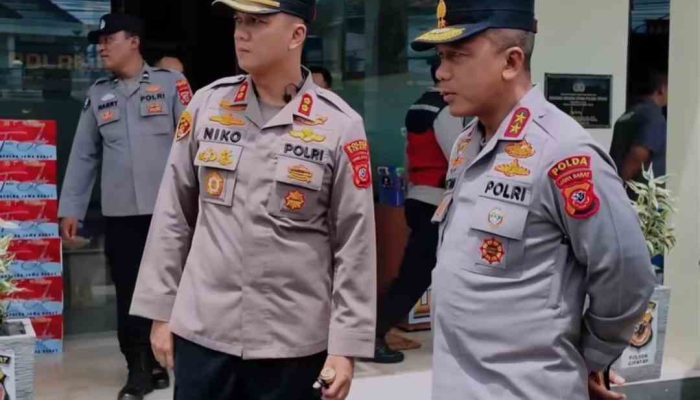 Kapolda Jabar Tinjau Kesiapan Pengamanan Natal 2025 dan Tahun Baru 2026 di Polsek Cipatat